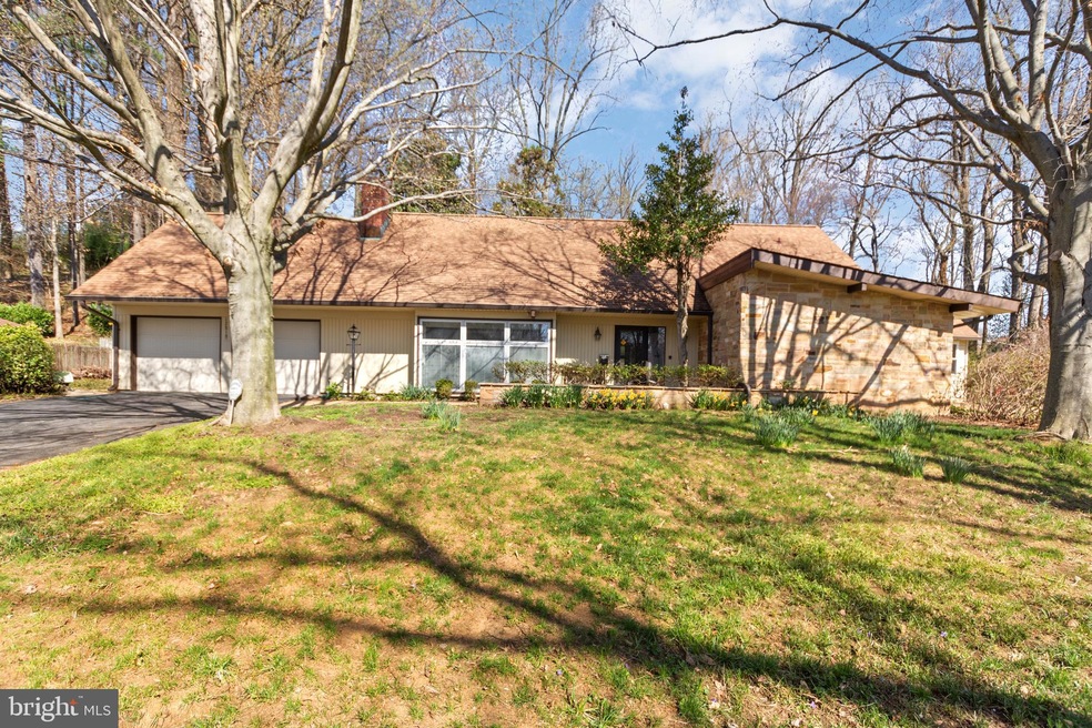 12818 Beechtree Ln, Bowie, MD 20715 - photo 1