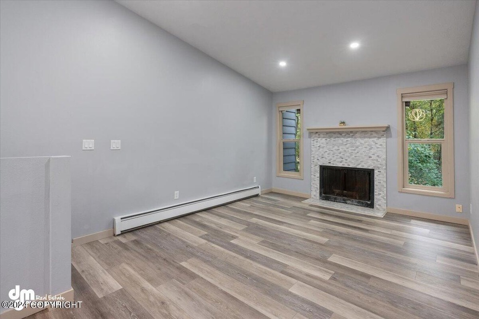 07-Living Room_SLS_-0621