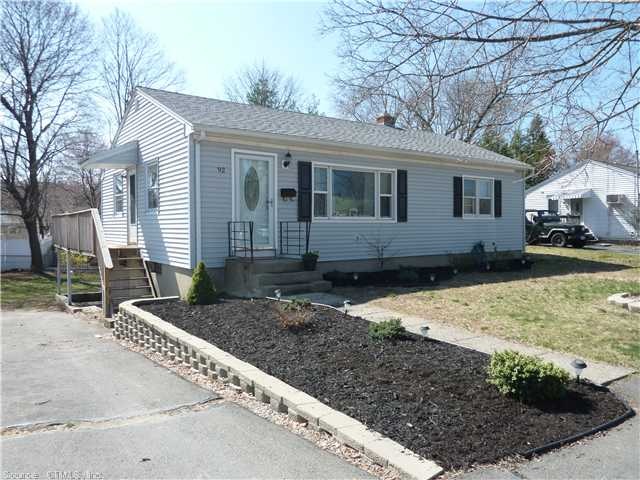 92 Wyoming Ave, Waterbury, CT 06706 - photo 1