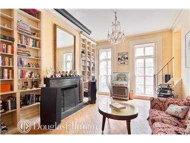 69 Washington Place unit 2, New York, NY 10011 - photo 1