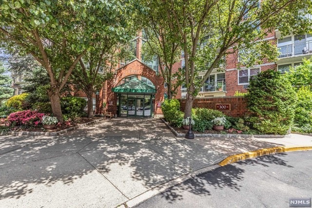 The Mill At Little Falls unit 916, Little Falls, NJ 07424 - photo 1