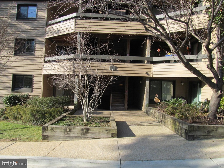 4 President Point Dr unit B3, Annapolis, MD 21403 - photo 1