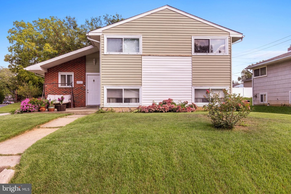 3127 Lugine Ave, Gwynn Oak, MD 21207 - photo 1