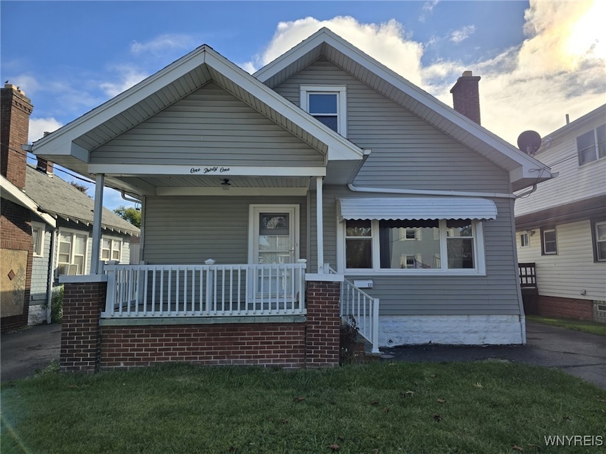 131 61st St, Niagara Falls, NY 14304 - photo 1