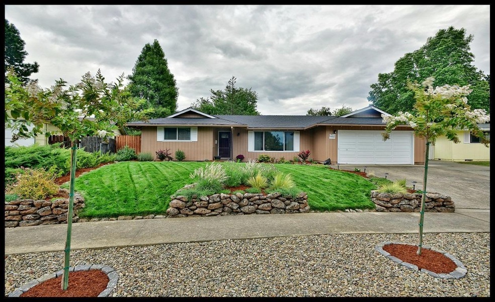 1452 N Keene Way Dr, Medford, OR 97504 - photo 1