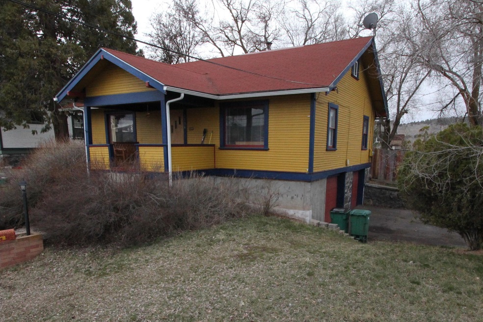 1134 N 8th St, Klamath Falls, OR 97601 - photo 1