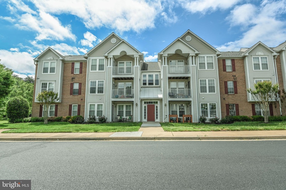 697 Winding Stream Way unit 303, Odenton, MD 21113 - photo 1