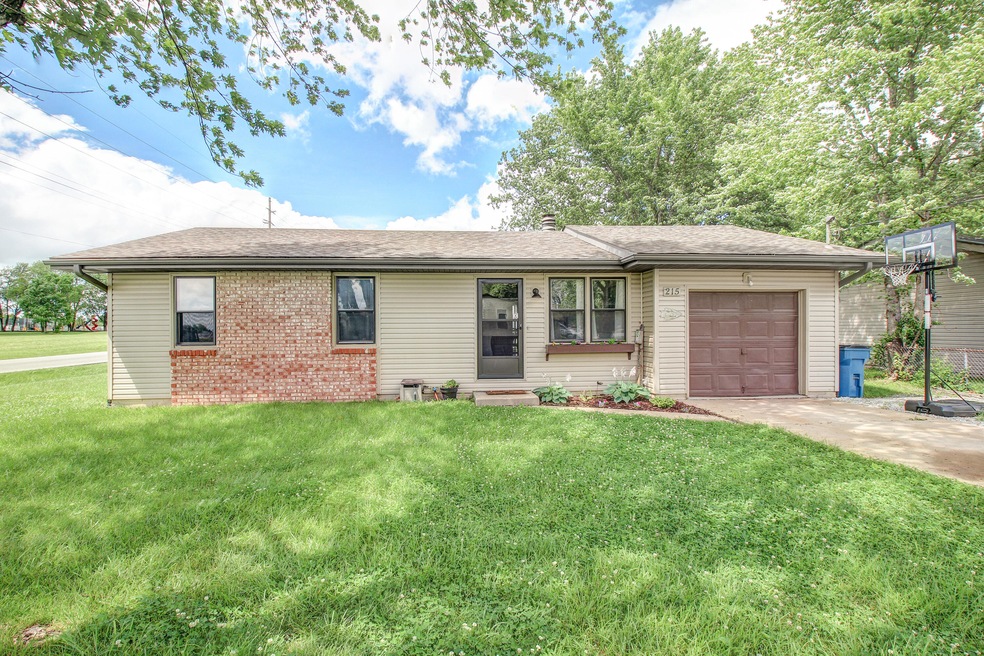 215 W Mcconnell St, Nixa, MO 65714 - photo 1