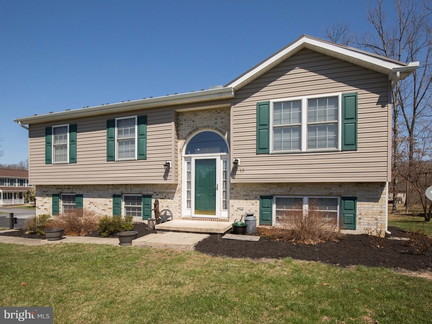 15 Elisha Ct, Bunker Hill, WV 25413 - photo 1