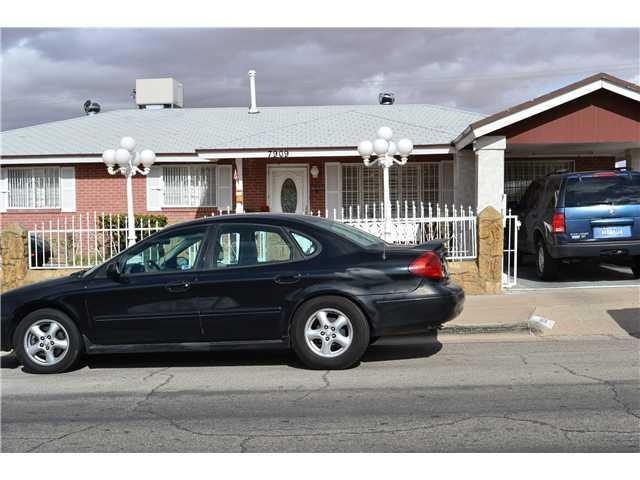 7909 Bois d Arc Dr, El Paso, TX 79925 - photo 1