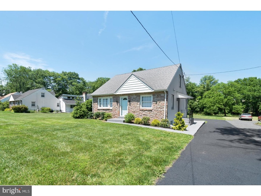 2108 N Line St, Lansdale, PA 19446 - photo 1