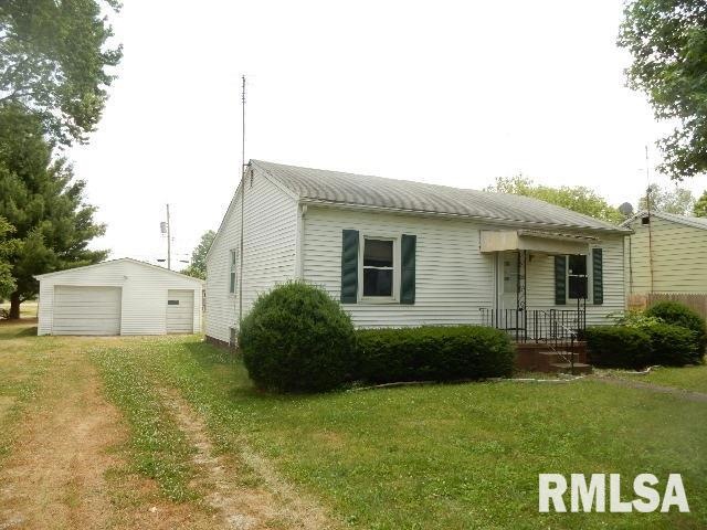 1206 N Ottawa St, Lincoln, IL 62656 - photo 1