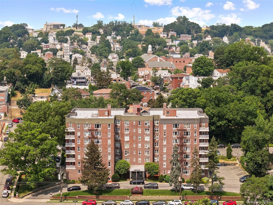 Glendale Gardens unit 5A, Yonkers, NY 10704 - photo 1