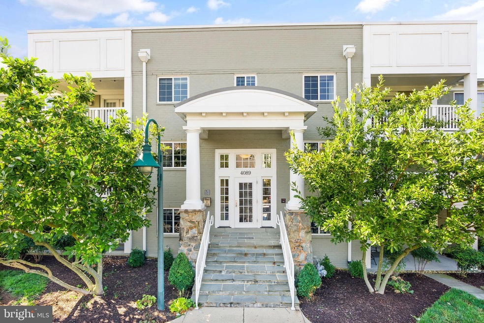 4089 S Four Mile Run Dr unit 201, Arlington, VA 22204 - photo 1