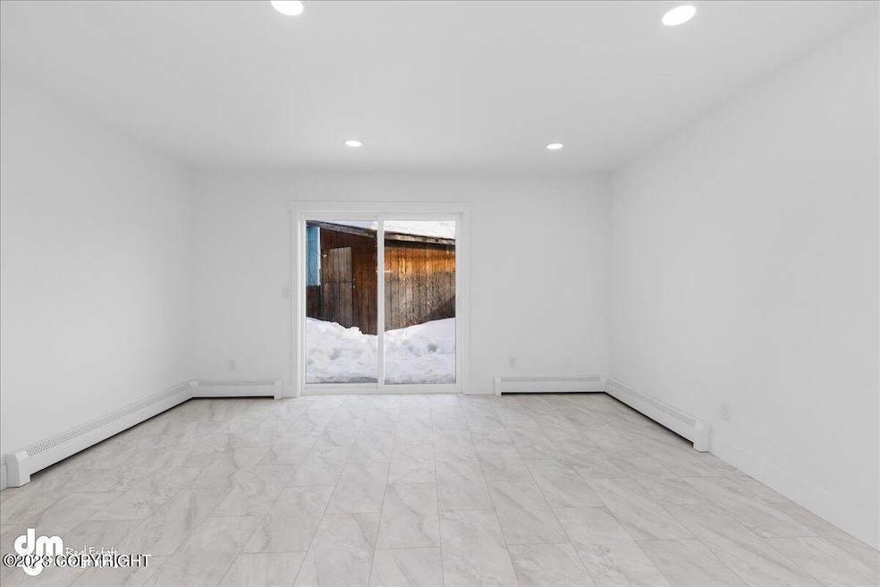 06-Living Room 20230321-DW-3060