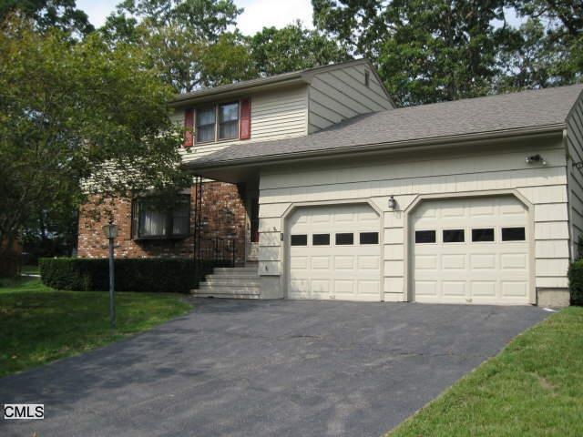 255 Deerfield Dr, Stratford, CT 06614 - photo 1