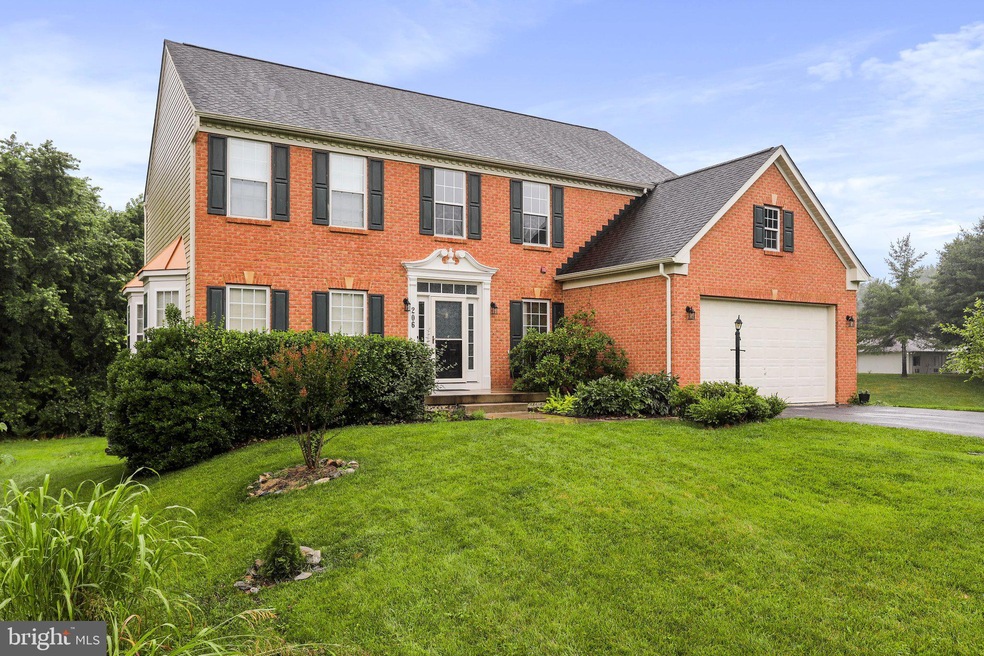 206 Maddex Dr, Shepherdstown, WV 25443 - photo 1