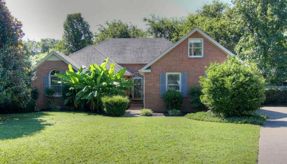 304 Castlemere Ct, Murfreesboro, TN 37130 - photo 1