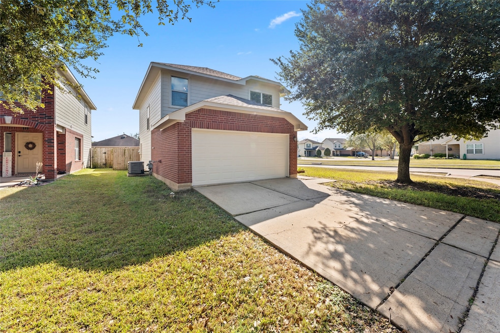 802 Blanchard Hill Ln, Houston, TX 77047 - photo 1