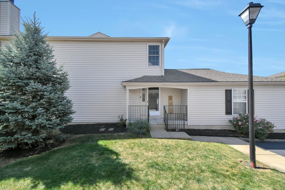 1-web-or-mls-2521-dahlia-way