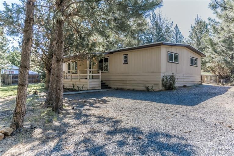 60906 Alpine Dr, Bend, OR 97702 - photo 1