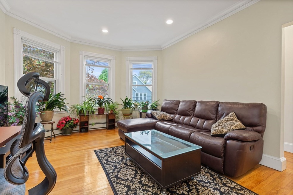 118 Franklin St unit 2, Brookline, MA 02445 - photo 1