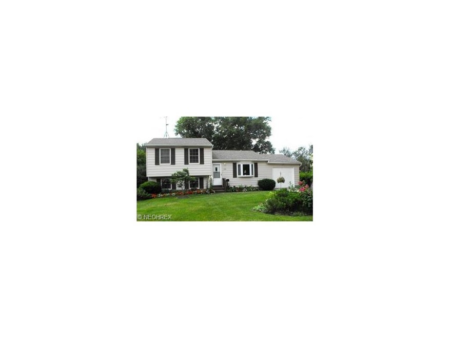 Great split level with new new roof in 2009 and ne