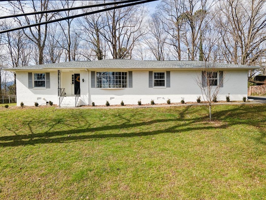 1034 E Lakeshore Dr, Dalton, GA 30720 - photo 1