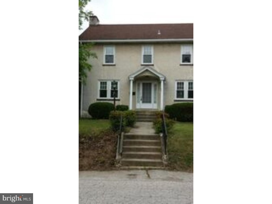 501 Maplewood Ave, Wayne, PA 19087 - photo 1