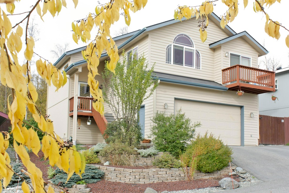 19937 Highland Rdg_Front-Landscaping