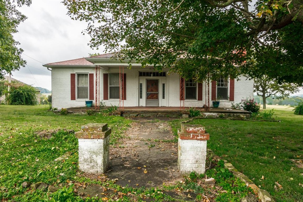 106 W Moore St, Manchester, TN 37355 - photo 1