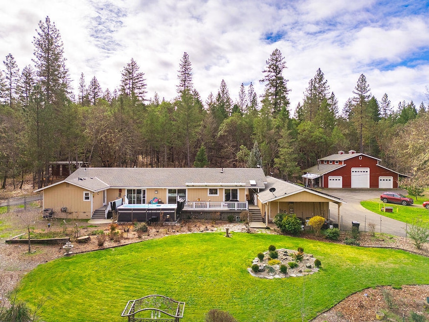 525 Ewe Creek Rd, Grants Pass, OR 97526 - photo 1