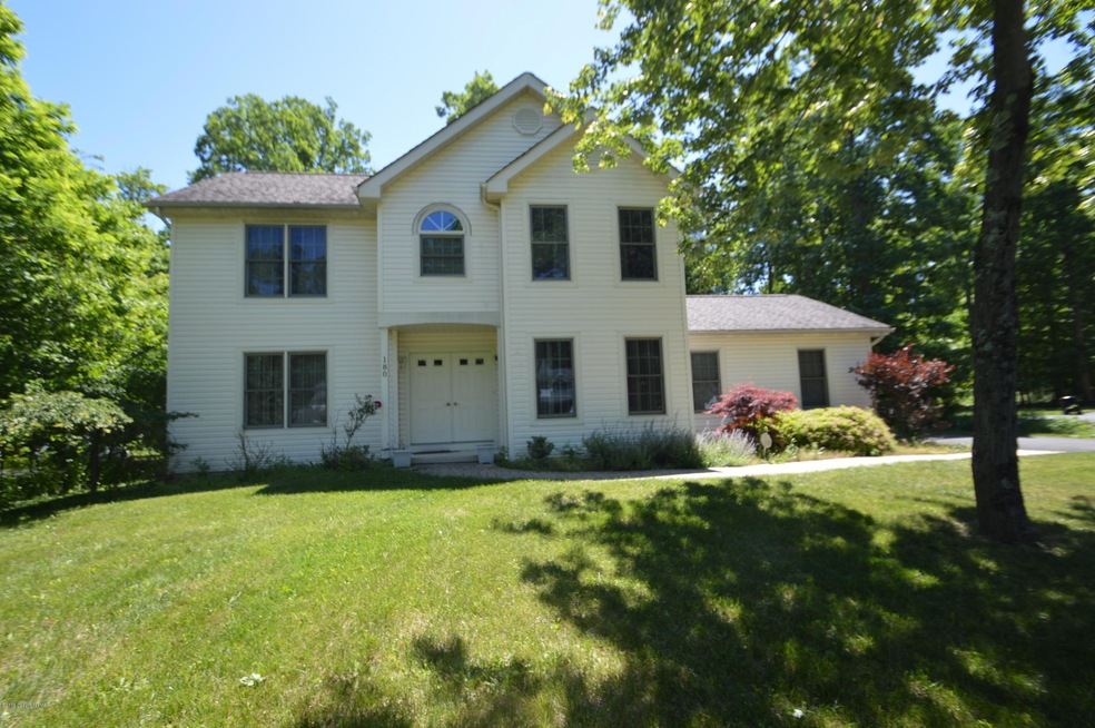 180 Escoll Dr, East Stroudsburg, PA 18301 - photo 1