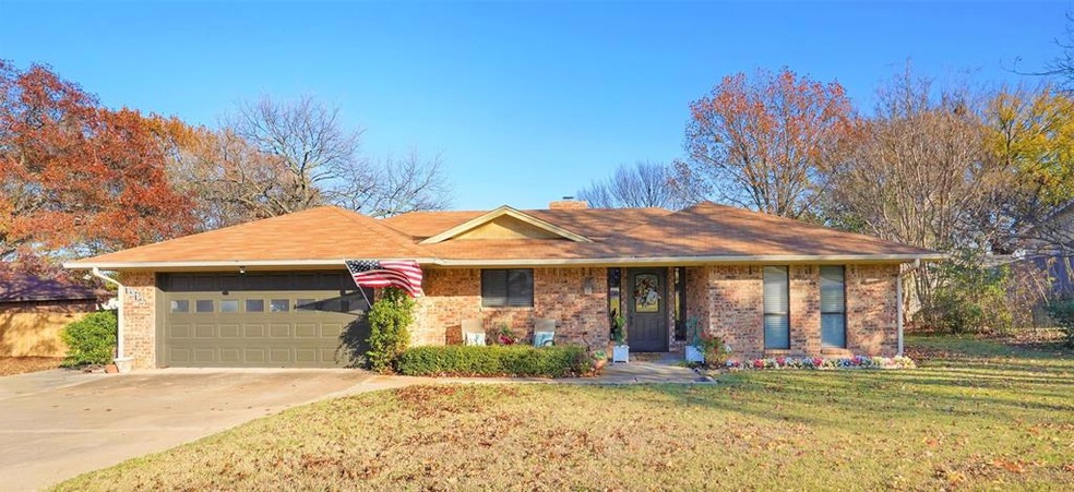 1313 Pecan Dr, Weatherford, TX 76086 - photo 1