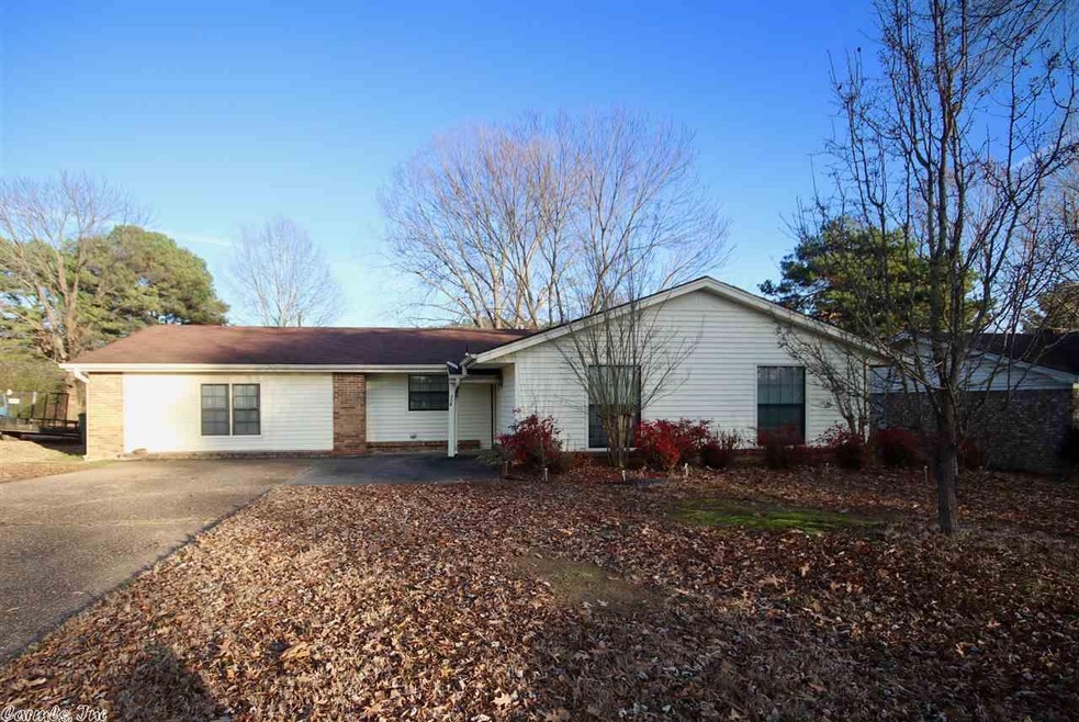 308 Fairway Dr, Conway, AR 72034 - photo 1