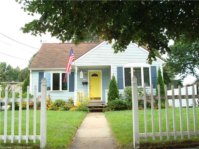 107 Glen View Terrace, New Haven, CT 06515 - photo 1