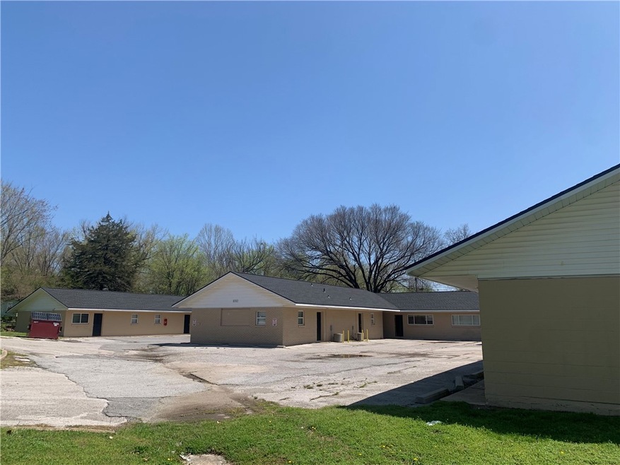 1212 S Dunn Ave unit 15, Fayetteville, AR 72701 - photo 1