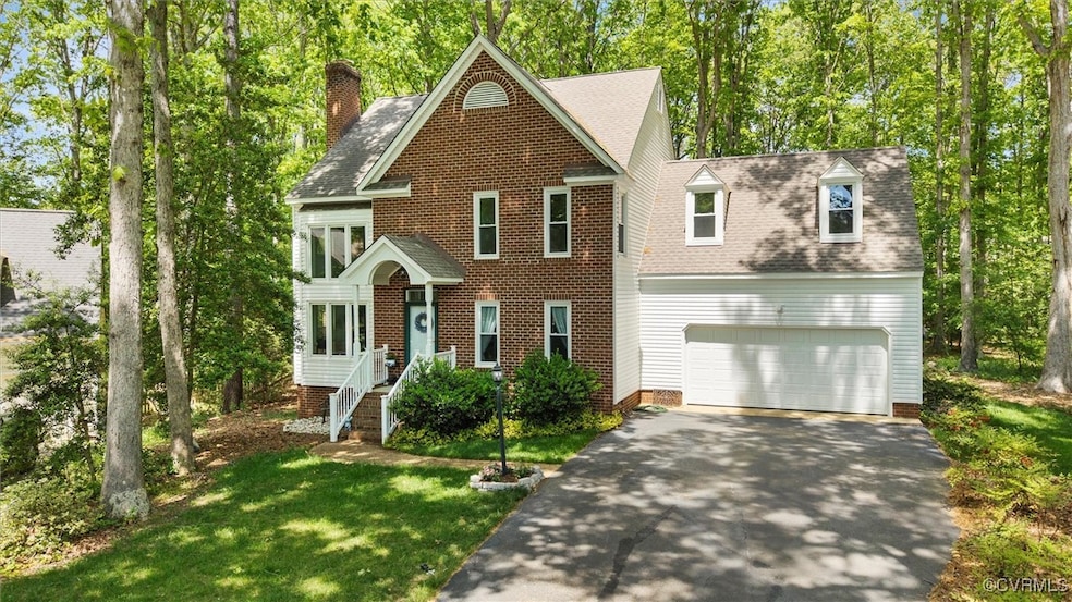 FIRST FLOOR LIVING with space for everyone! 5 beds