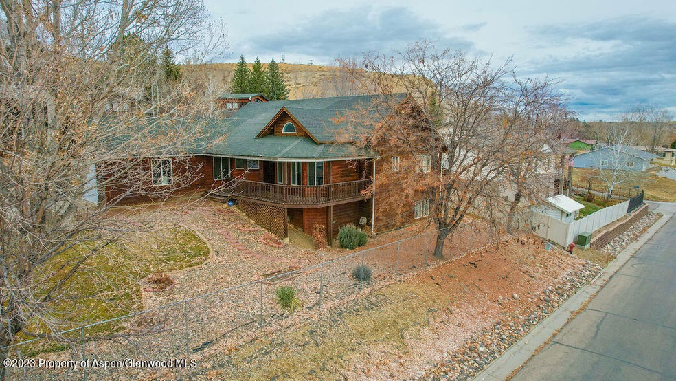 905 Ledford Ct, Craig, CO 81625 - photo 1