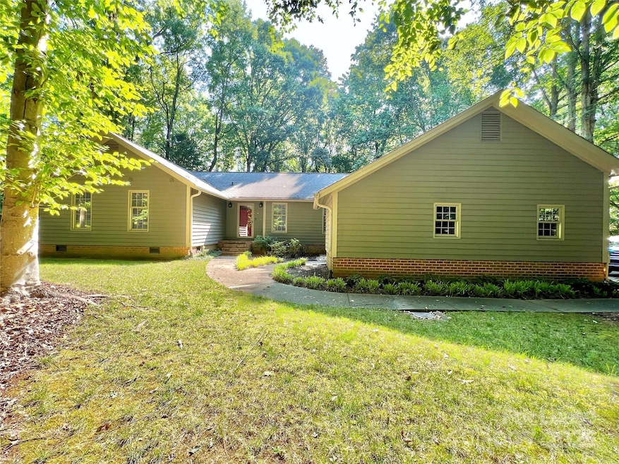For Rent $2,800/month • Co-Listing Agent