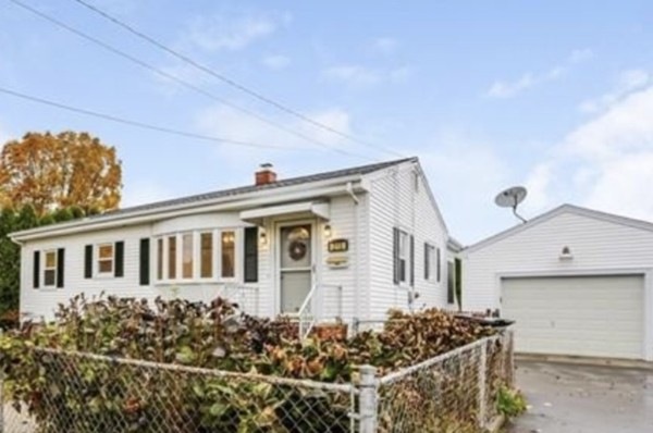 215 Rogers St, South Dartmouth, MA 02748 - photo 1