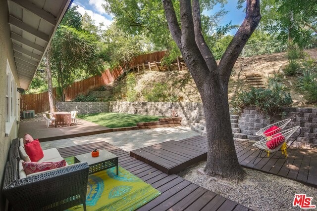 22623 Cass Ave, Woodland Hills, CA 91364 - photo 1