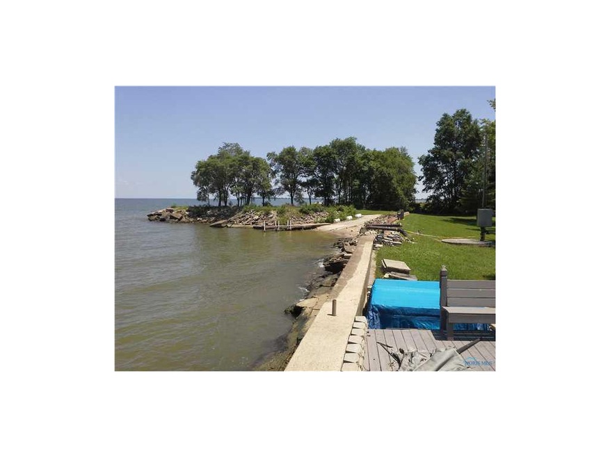 Waterfront/Dock/Pier.