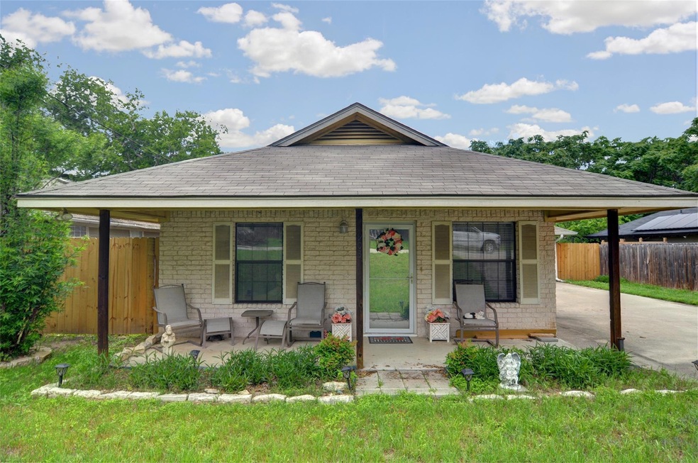 903 Liberty St, Weatherford, TX 76086 - photo 1