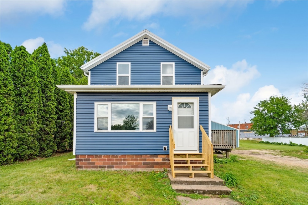 306 7th Ave, Clarence, IA 52216 - photo 1