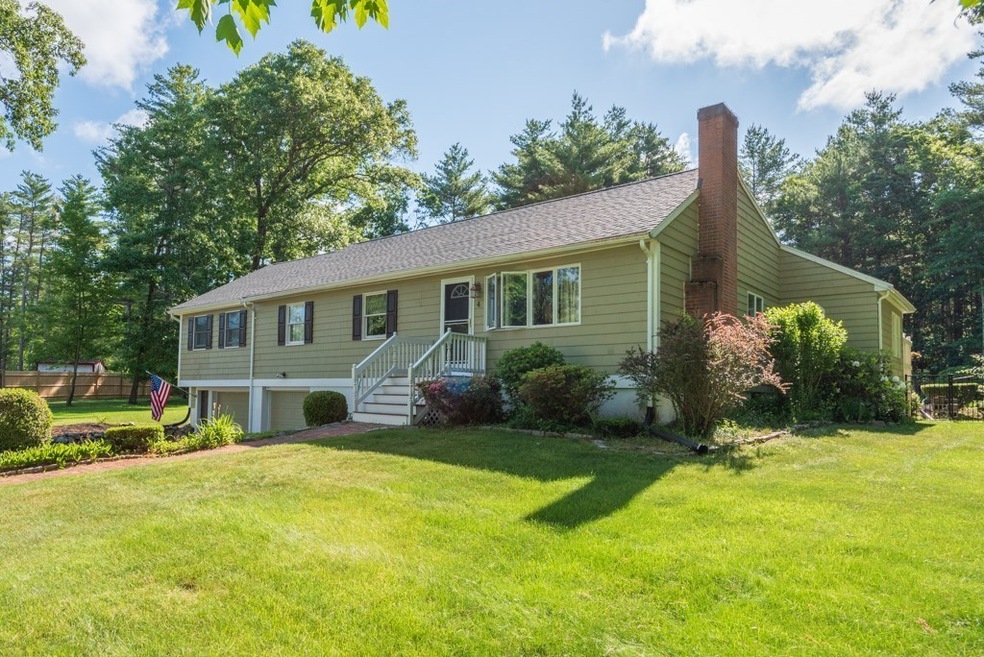 4 Amburg St, Georgetown, MA 01833 - photo 1