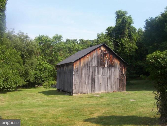 37034 Charles Town Pike, Purcellville, VA 20132 - photo 1