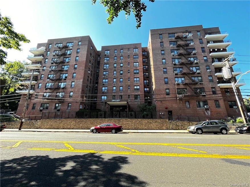 277 Bronx River Rd unit 7J, Yonkers, NY 10704 - photo 1