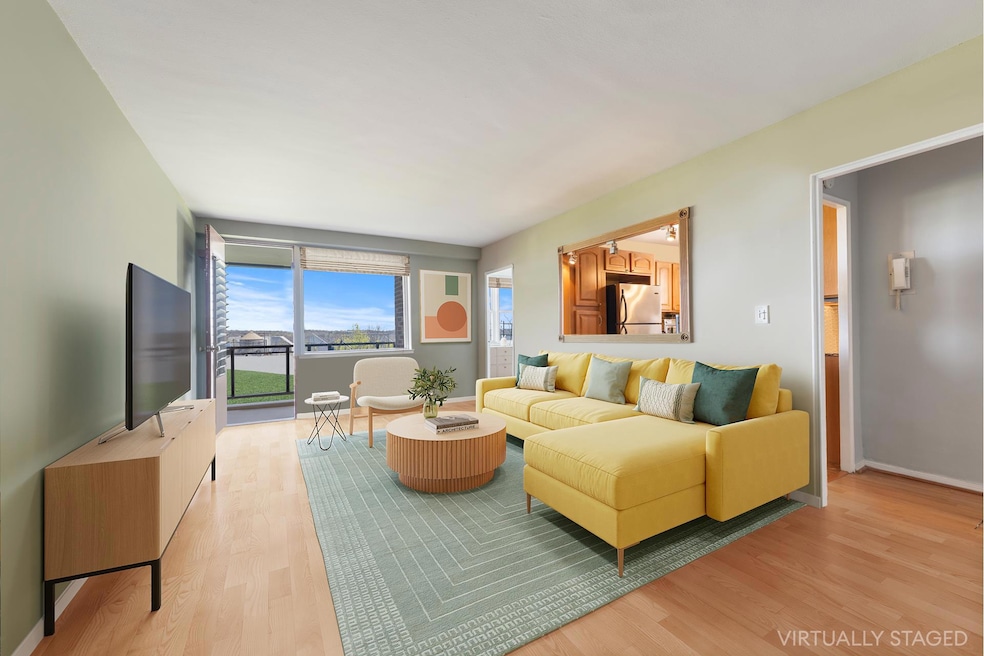 Skyview on the Hudson unit 1H, Bronx, NY 10471 - photo 1