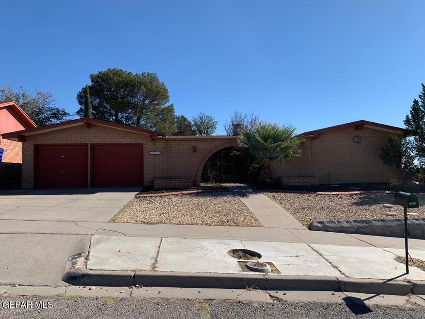 10948 Lakewood Ave, El Paso, TX 79935 - photo 1